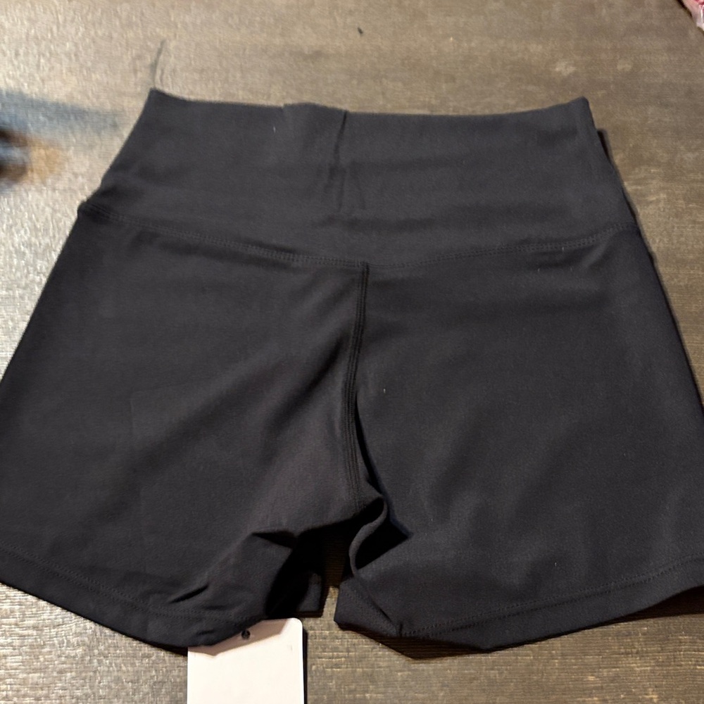 đź–¤ALO Yoga Black High-Rise Bike Shortsđź–¤ - Picture 7 of 7
